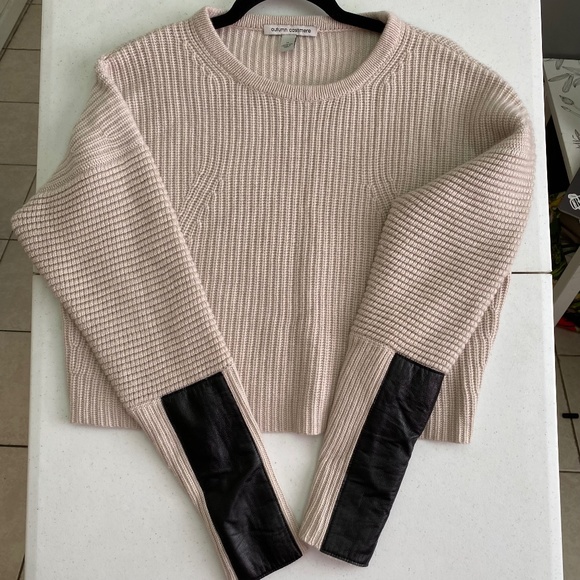 Autumn Cashmere boxy cropped sweater with lamb skin trim.  size M - Picture 1 of 11
